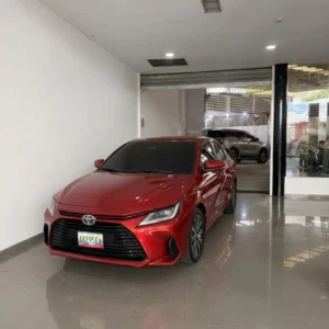Yaris G Rojo 2025