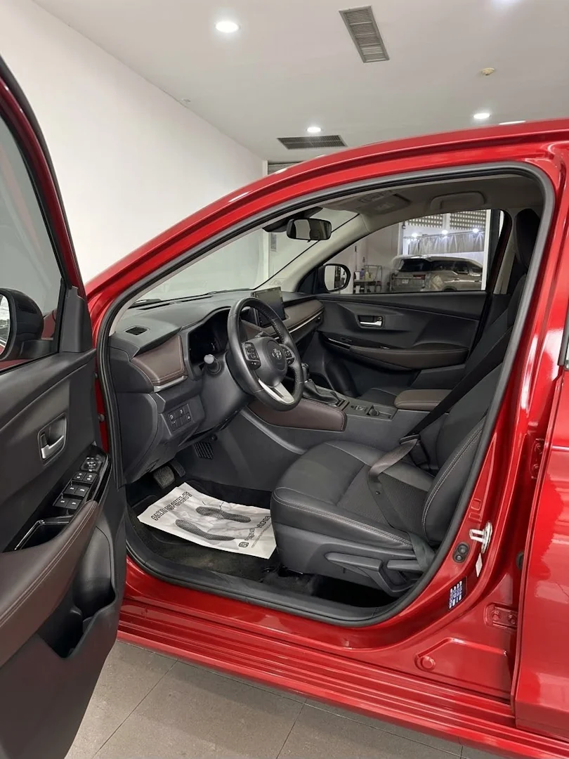 Yaris G Rojo 2025